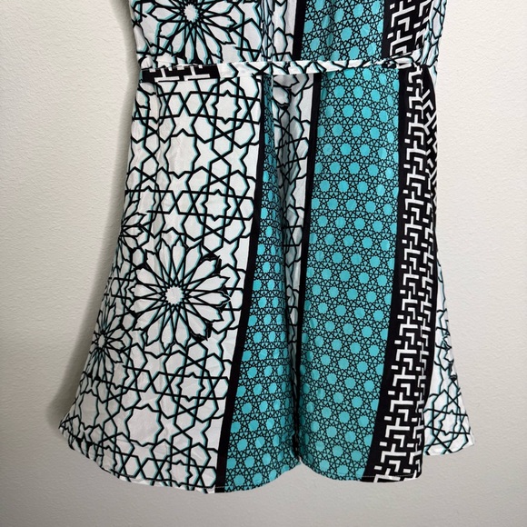 Yumi Kim Black and Teal Geometric 100% Silk Wrap Dress Size Medium - Picture 5 of 16